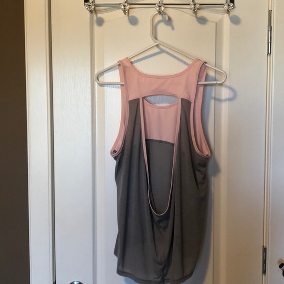 Roxy tank top size L - Picture 2 of 4